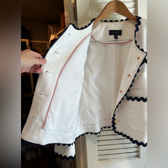 J. Crew White Lady Linen Jacket with Black Rick Rack Scallop Trim - Picture 8 of 10